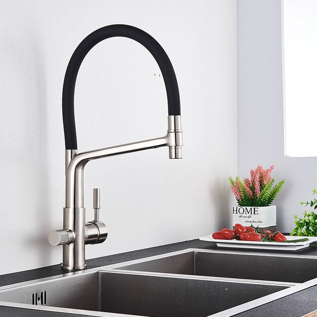 Faucet with easy-to-clean surface and minimal maintenance