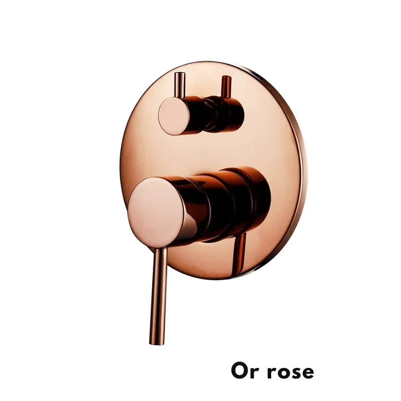 Side view of the rose gold mixer tap, with its meticulous finish.