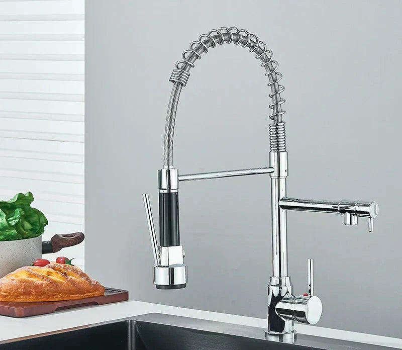 Chrome kitchen tap with 360° swivel spout