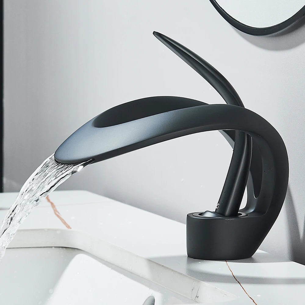 Matte Black Sculptural LED Desk Lamp