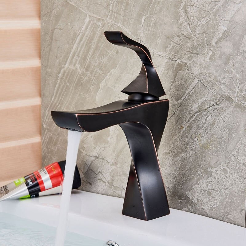 A Single-Handle Bathroom Sink Faucet Image