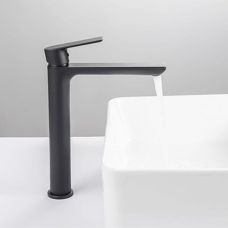 A Vessel Sink Faucet for Your Bathroom Image