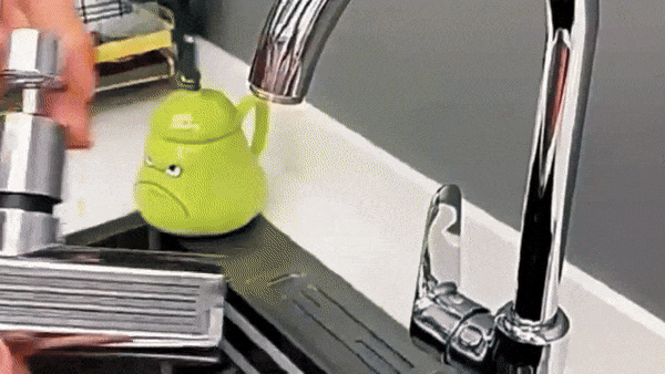 Rectangular Kitchen Faucet Sprayer Head with Dual Mode Image